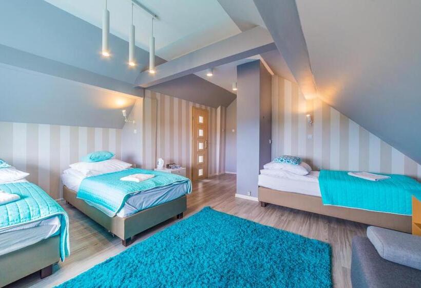 スタンダードトリプルルーム, Mister