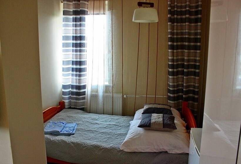 スタンダードルーム, Mister