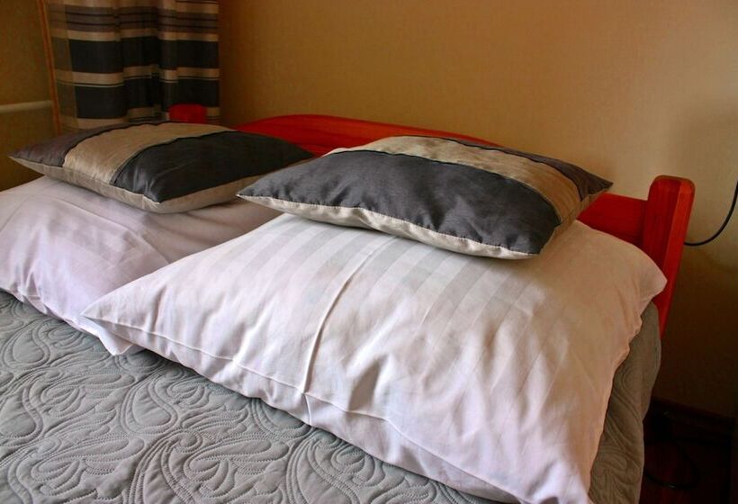 スタンダードトリプルルーム, Mister