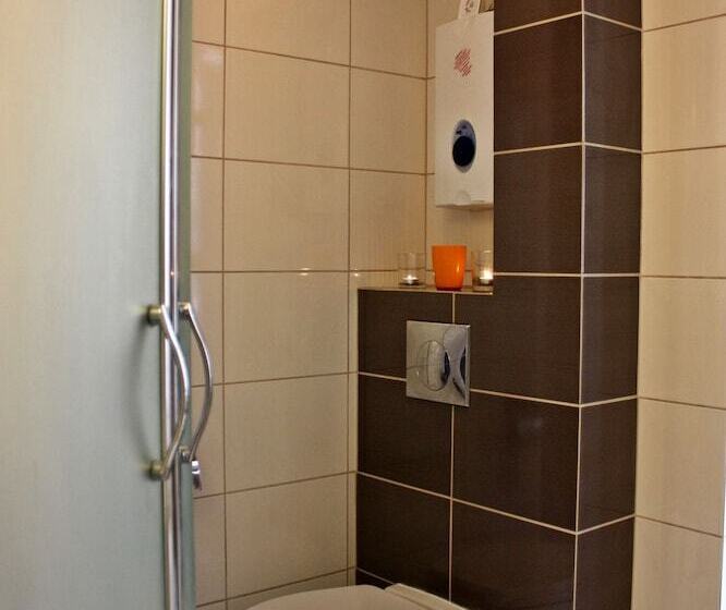 スタンダードシングルルーム, Mister