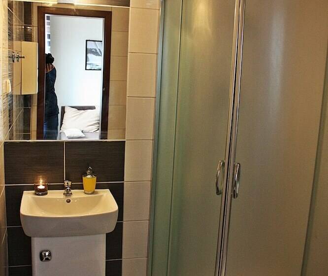 スタンダードルーム, Mister