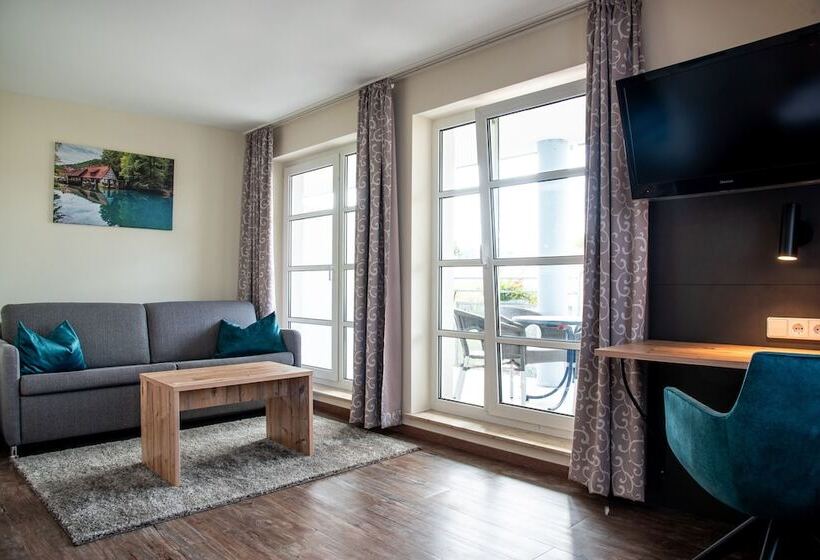 Номер Deluxe, & Restaurant Post