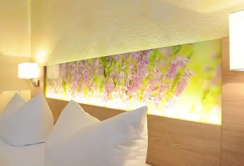 Comfort-huone, & Restaurant Post