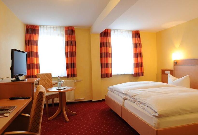 Номер Economy, & Restaurant Post