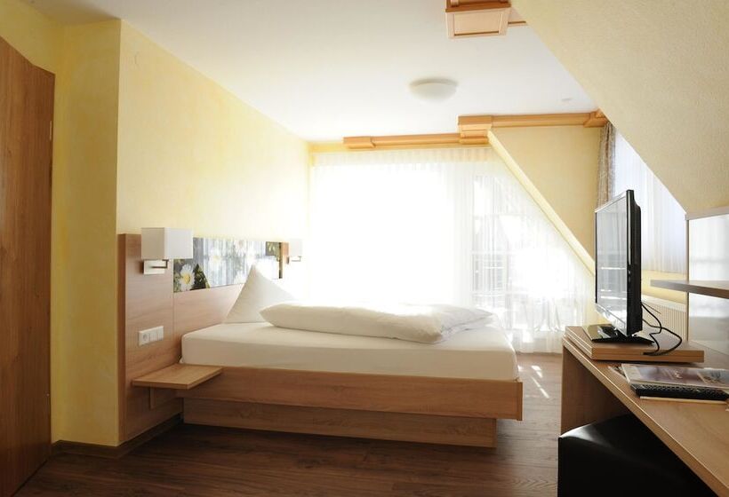 Номер Deluxe, & Restaurant Post