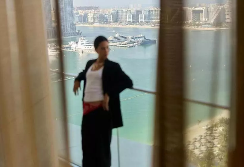 , W Dubai   Mina Seyahi