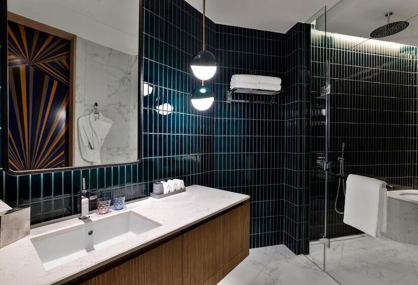 اتاق استاندارد با بالکن و چشمانداز دریا, W Dubai   Mina Seyahi