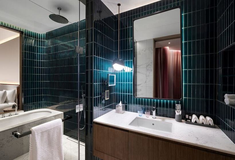 اتاق استاندارد با بالکن و چشمانداز دریا, W Dubai   Mina Seyahi