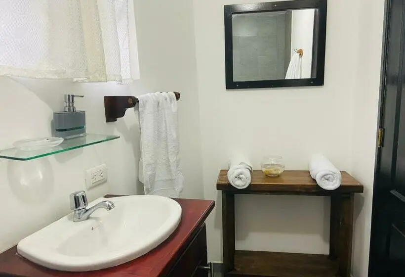 バルコニー付きスタンダードルーム, Hostal Carpao Lodging
