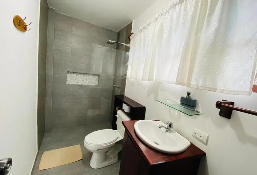 バルコニー付きスタンダードルーム, Hostal Carpao Lodging