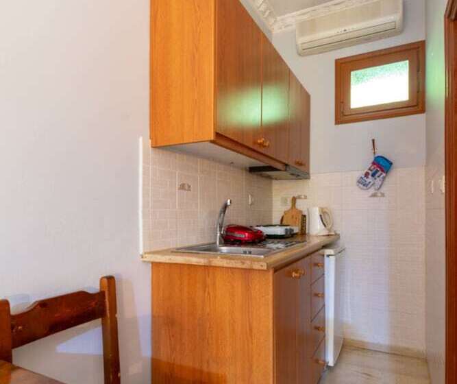 استودیوی استاندارد با چشمانداز دریا, Pension Holidays