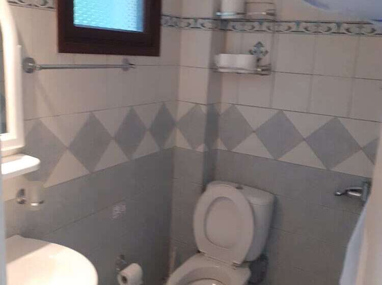 اتاق استاندارد سه نفره, Pension Holidays