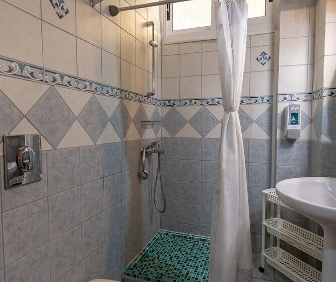 استودیوی استاندارد, Pension Holidays