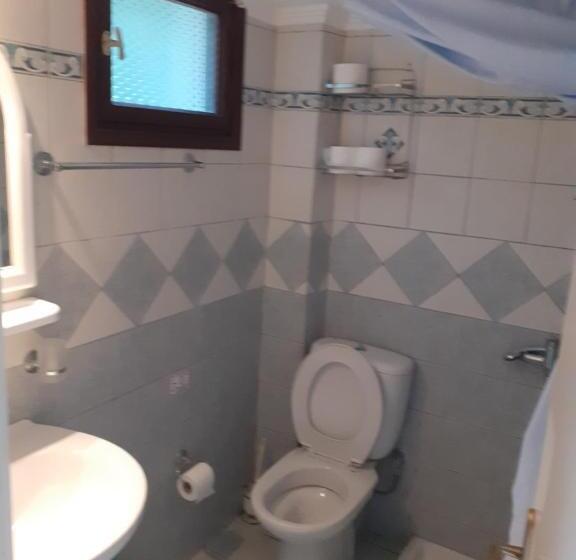 اتاق استاندارد سه نفره, Pension Holidays