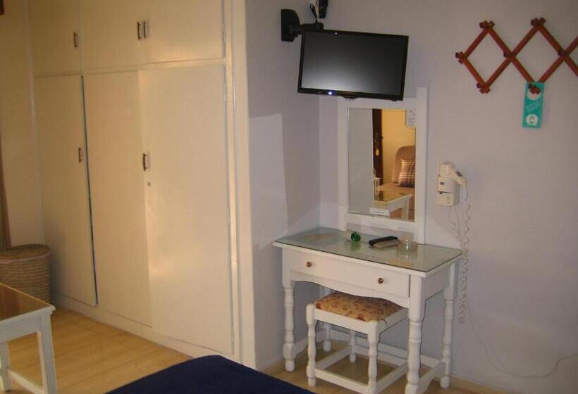 استودیوی استاندارد, Pension Holidays