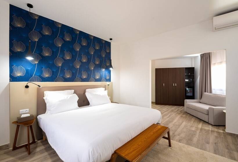 سوییت جونیور, L Adresse Dakar