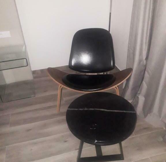 اتاق سوپریور, L Adresse Dakar