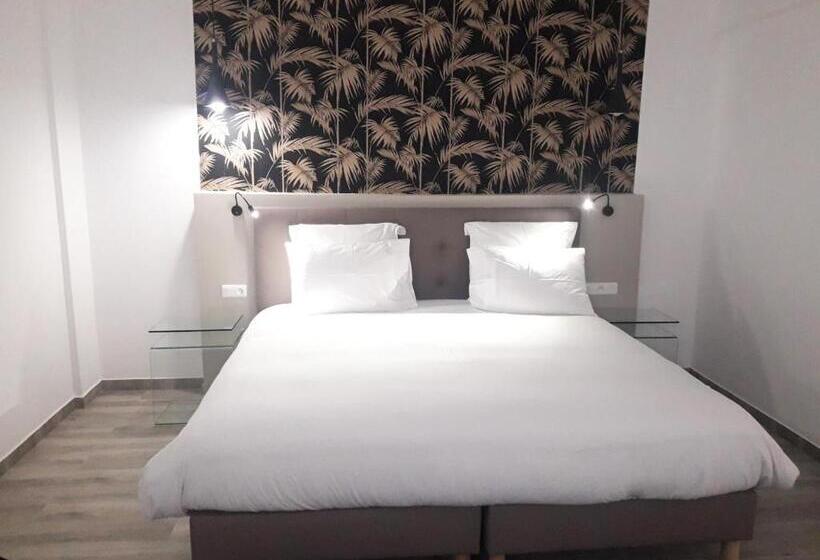 سوییت لوکس, L Adresse Dakar