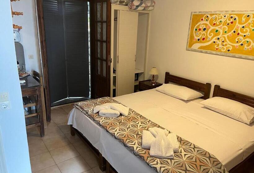 غرفة قياسية مزوَّدة بتراس, Villa Perris Studios