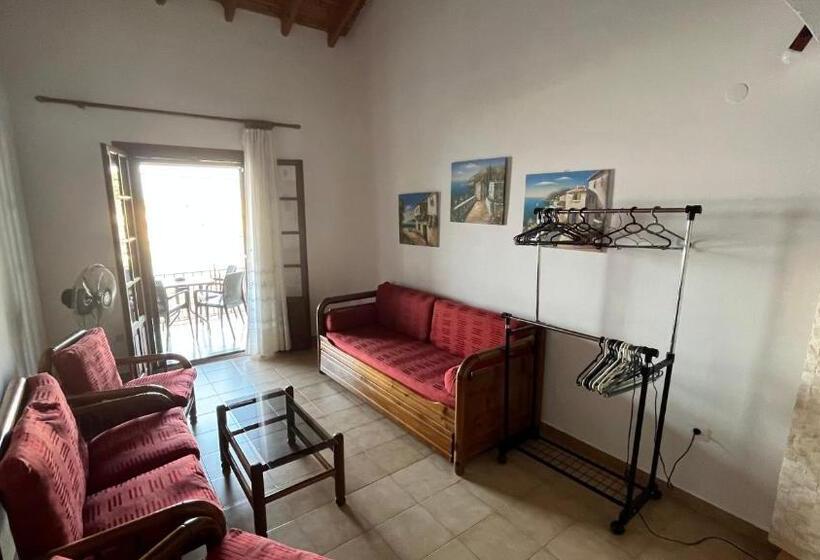 آپارتمان 2 خوابه با چشم‌انداز دریا, Villa Perris Studios