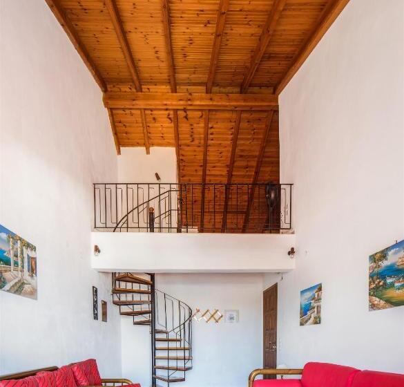 آپارتمان 2 خوابه با چشم‌انداز دریا, Villa Perris Studios