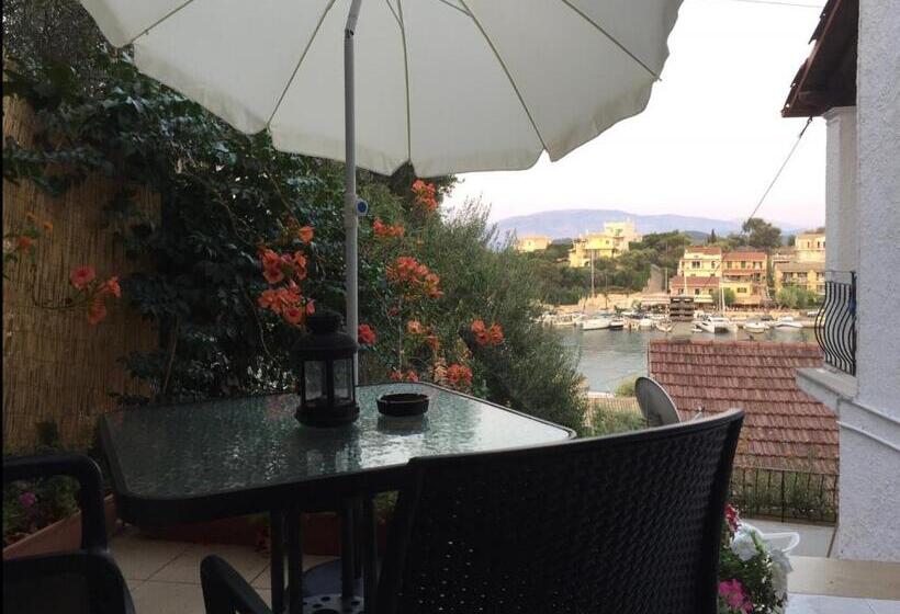 اتاق استاندارد با تراس, Villa Perris Studios