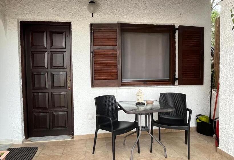 غرفة قياسية مزوَّدة بتراس, Villa Perris Studios
