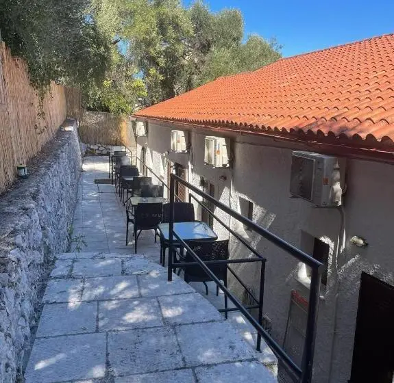 スタンダードルーム, Villa Perris Studios