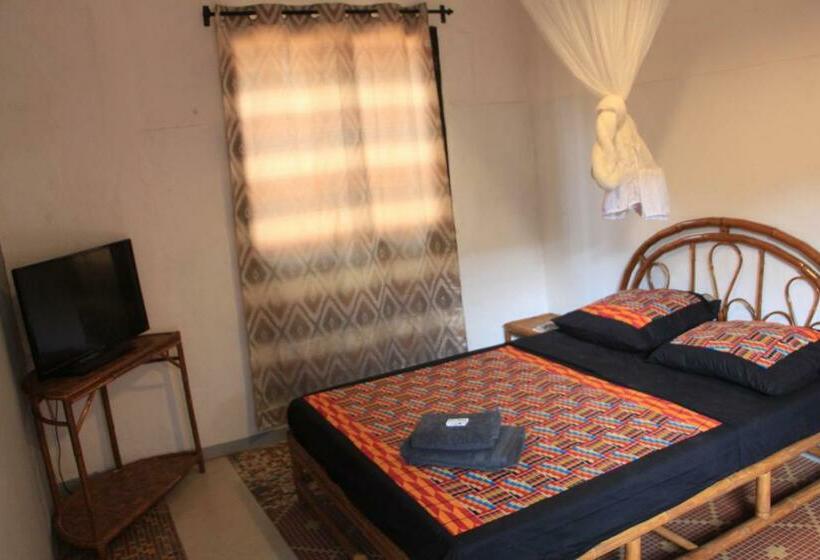 标准间内部标间, Ouaka