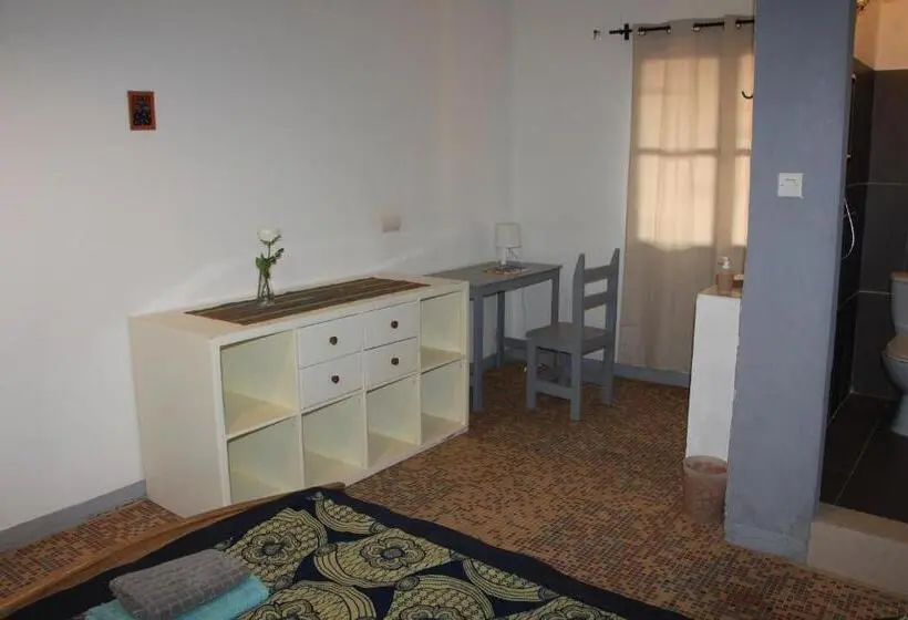 استودیوی استاندارد, Ouaka