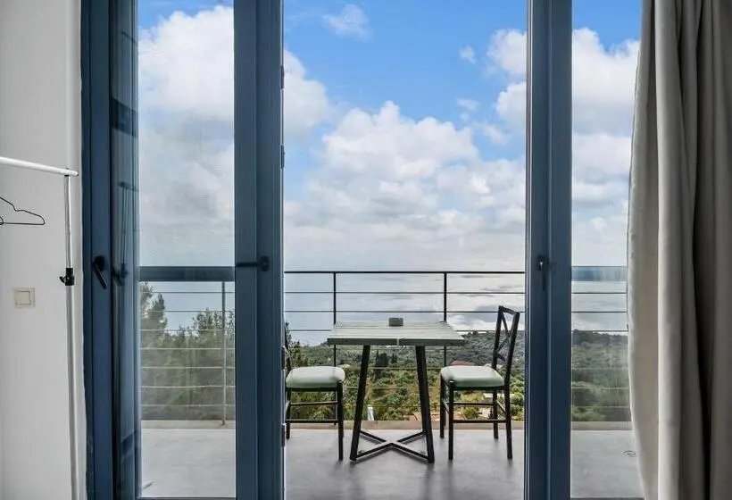 سوییت, Serenity Boutique Suites