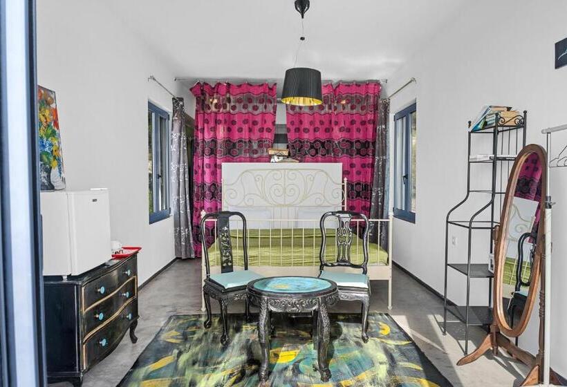 جناح, Serenity Boutique Suites