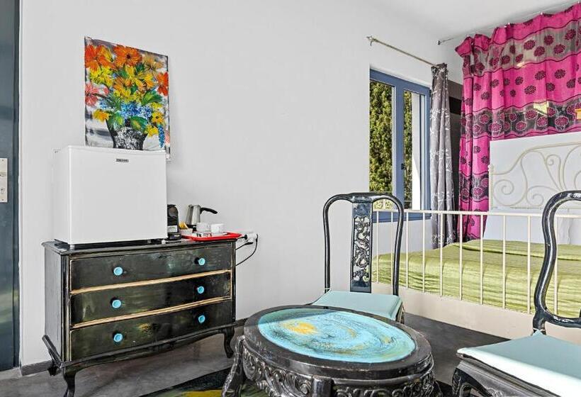 جناح, Serenity Boutique Suites