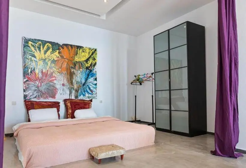 سوییت خانوادگی, Serenity Boutique Suites