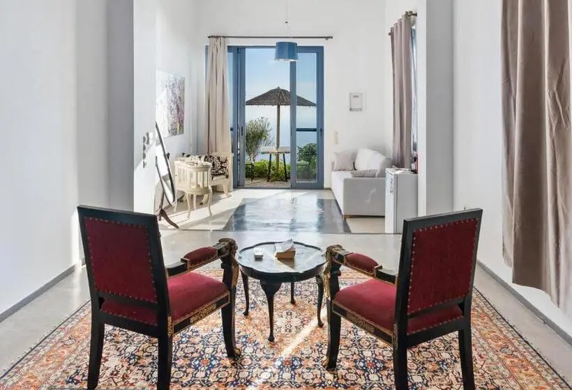 سوییت خانوادگی, Serenity Boutique Suites
