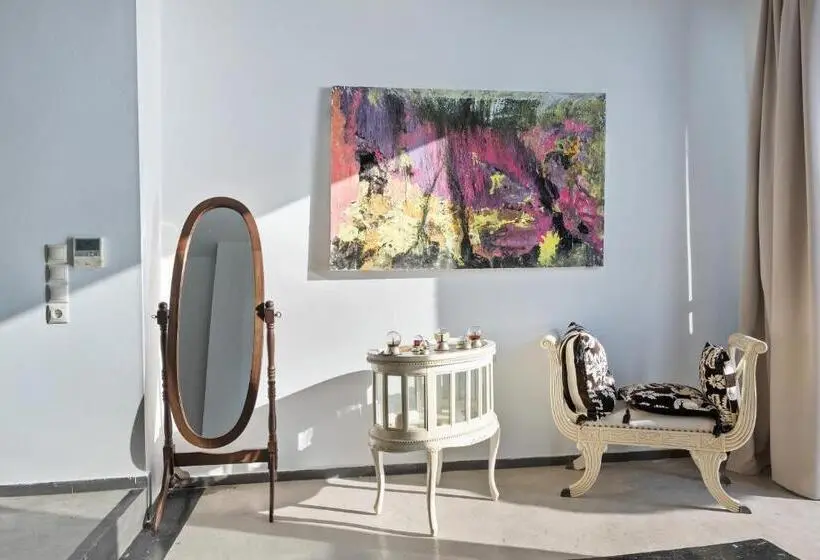 سوییت خانوادگی, Serenity Boutique Suites