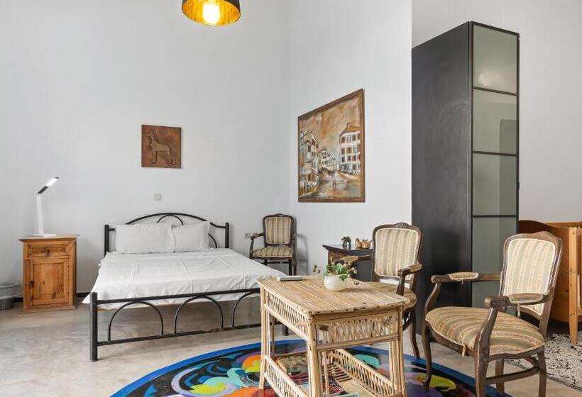 جناح عائلي غرفتين نوم, Serenity Boutique Suites