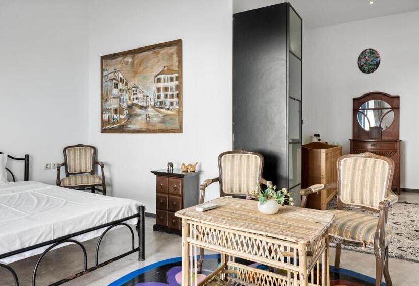 جناح عائلي غرفتين نوم, Serenity Boutique Suites