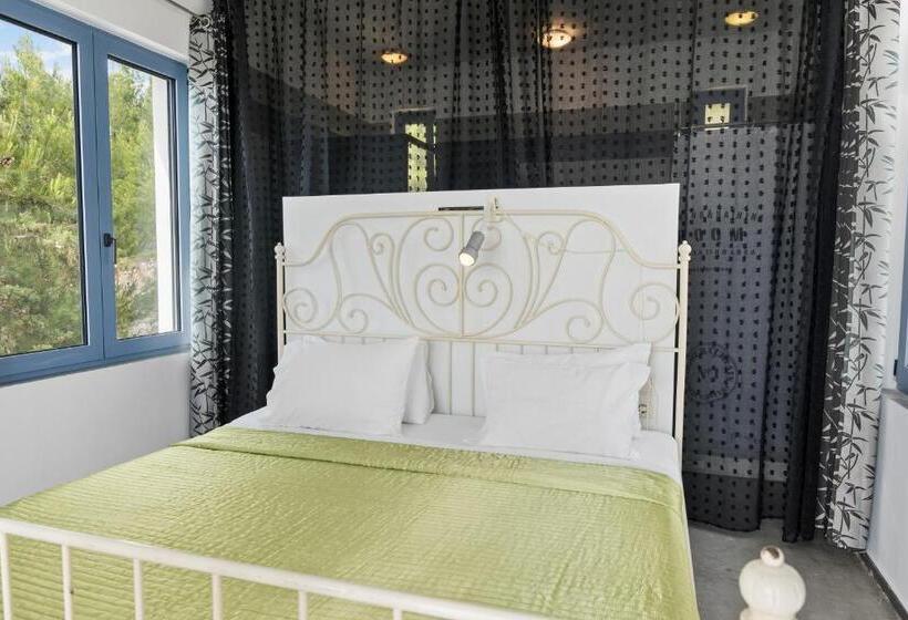 جناح, Serenity Boutique Suites