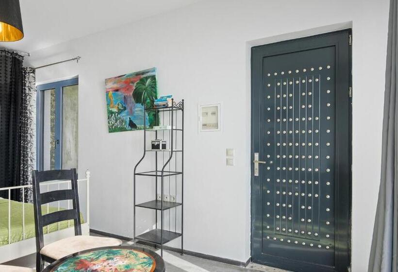 جناح, Serenity Boutique Suites