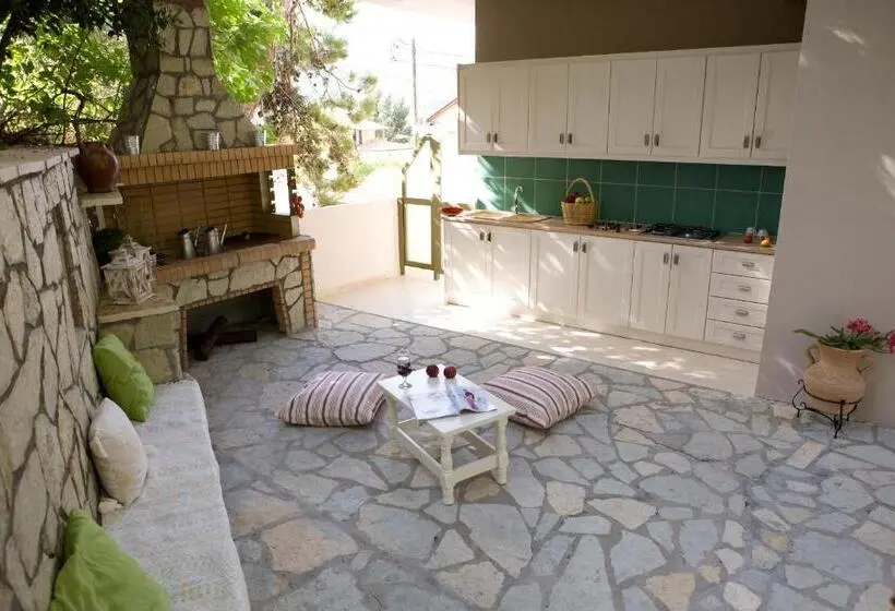 Standard Room with Balcony, Isalos