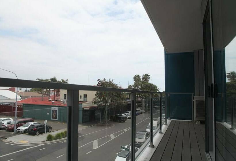 דירת שני חדרים, Quayside Apartments