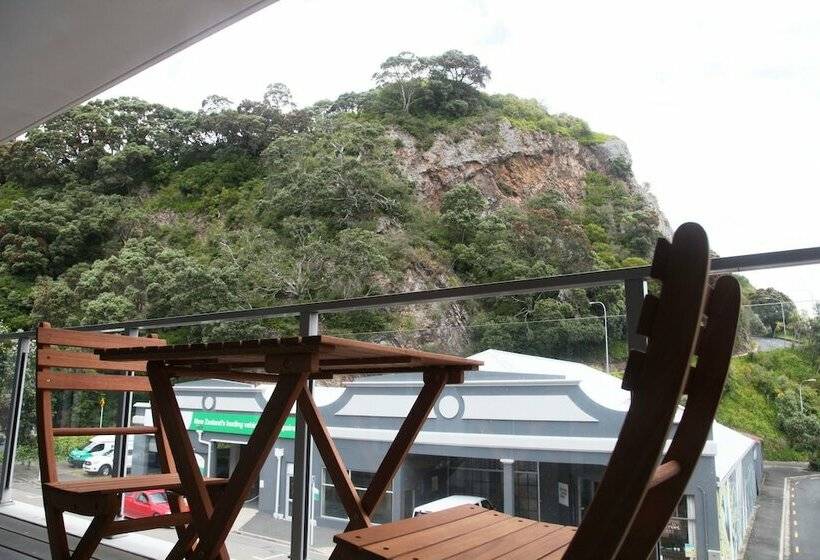 דירת שני חדרים, Quayside Apartments