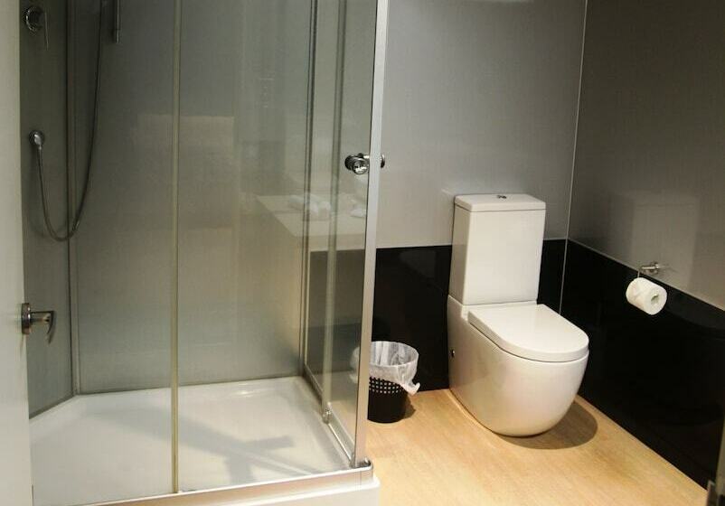 דירת שני חדרים, Quayside Apartments