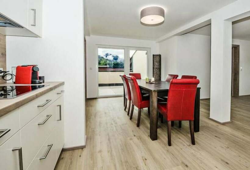 ペントハウスルーム, Appart Pension Schnöll