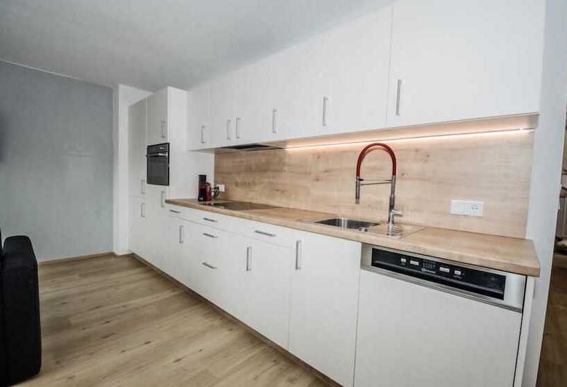 ペントハウスルーム, Appart Pension Schnöll