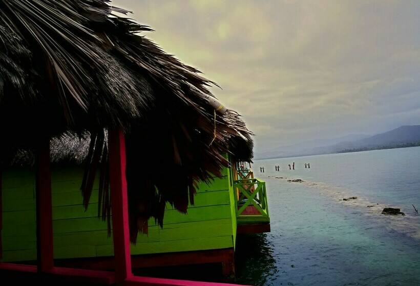 Семейное Бунгало, Akwa Reef Lodge
