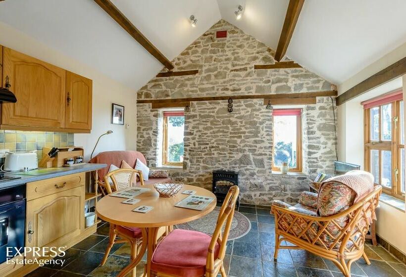 منزل غرفة نوم واحدة, Highgrove Barns