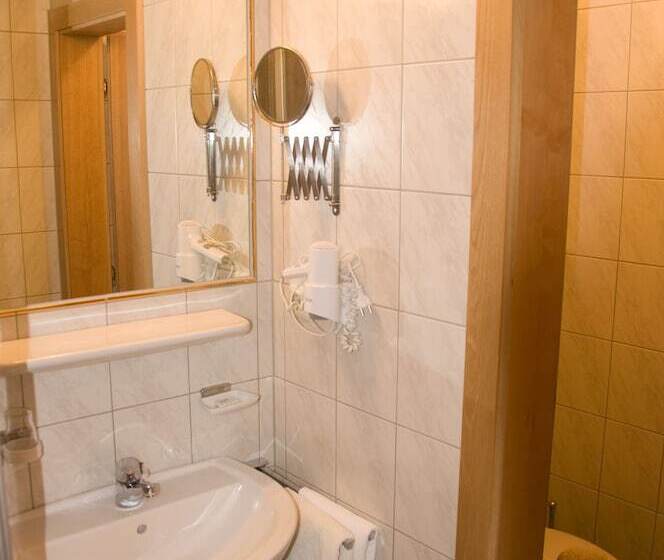 Семейный Номер, Haus Astoria