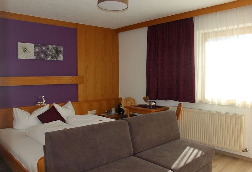 패밀리 룸, Haus Astoria